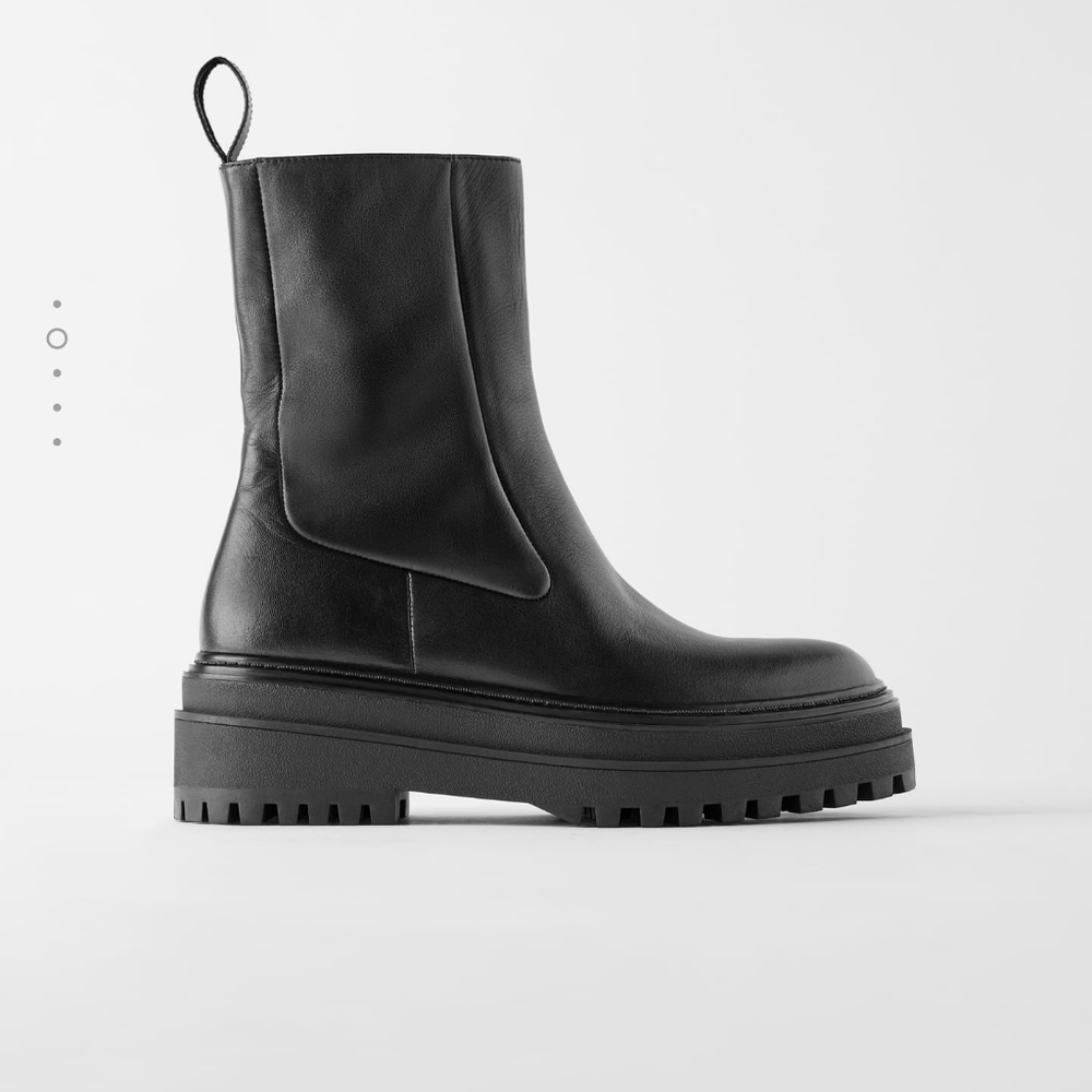 ZARA LOW HEELED LEATHER ANKLE BOOTS WITH LUG SOLES
